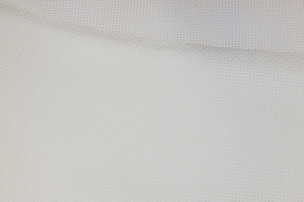 Tællelet, grov Aida broderistof i hvid med 2,4 tr pr. cm