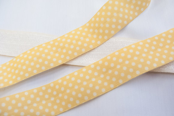 Folde-elastik prikker gul 2 cm