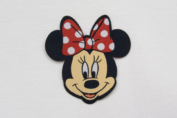 Minnie Mouse strygemærke 6x6cm