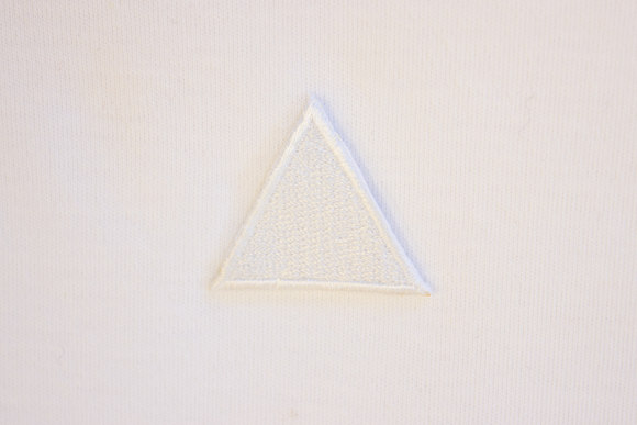 Hvid trekant strygemærke 3cm