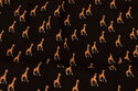 Sort bluse-viscose med ca. 3 cm giraffer
