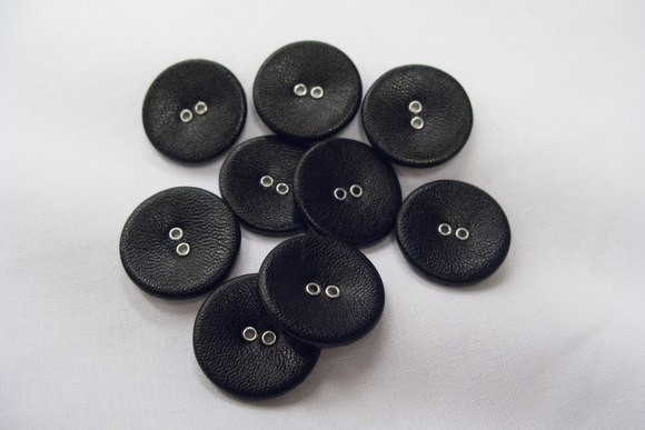 Læder knapper sorte ø 2,5 cm