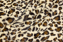 Blød, imiteret pelsstof i leopard mønster