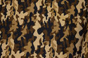 Let bomuld med camouflagemønster i brune nuancer