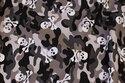 Let bomuld i grå camouflagefarver med dødningehoveder
